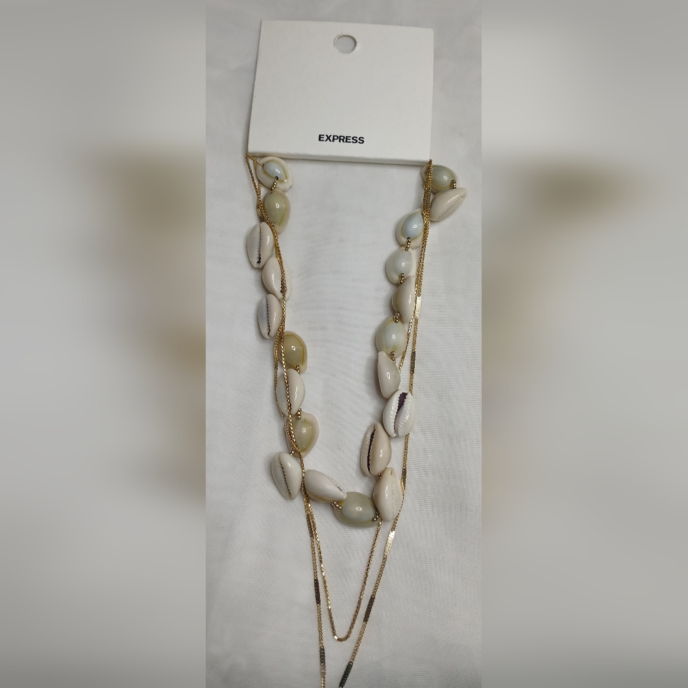 Tocons Bohemian shell necklace with chain